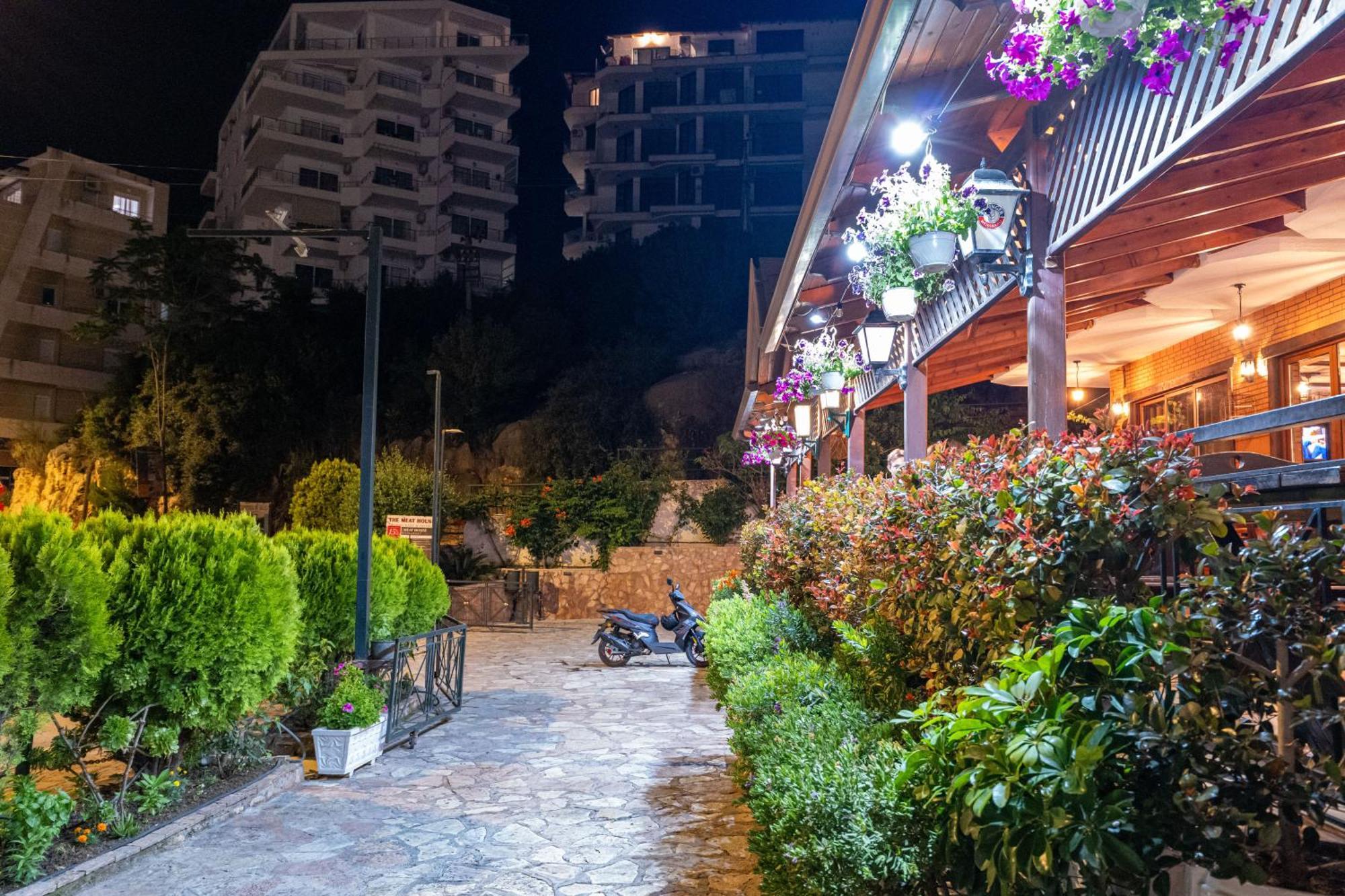 Sunkised Hotel Саранда Экстерьер фото