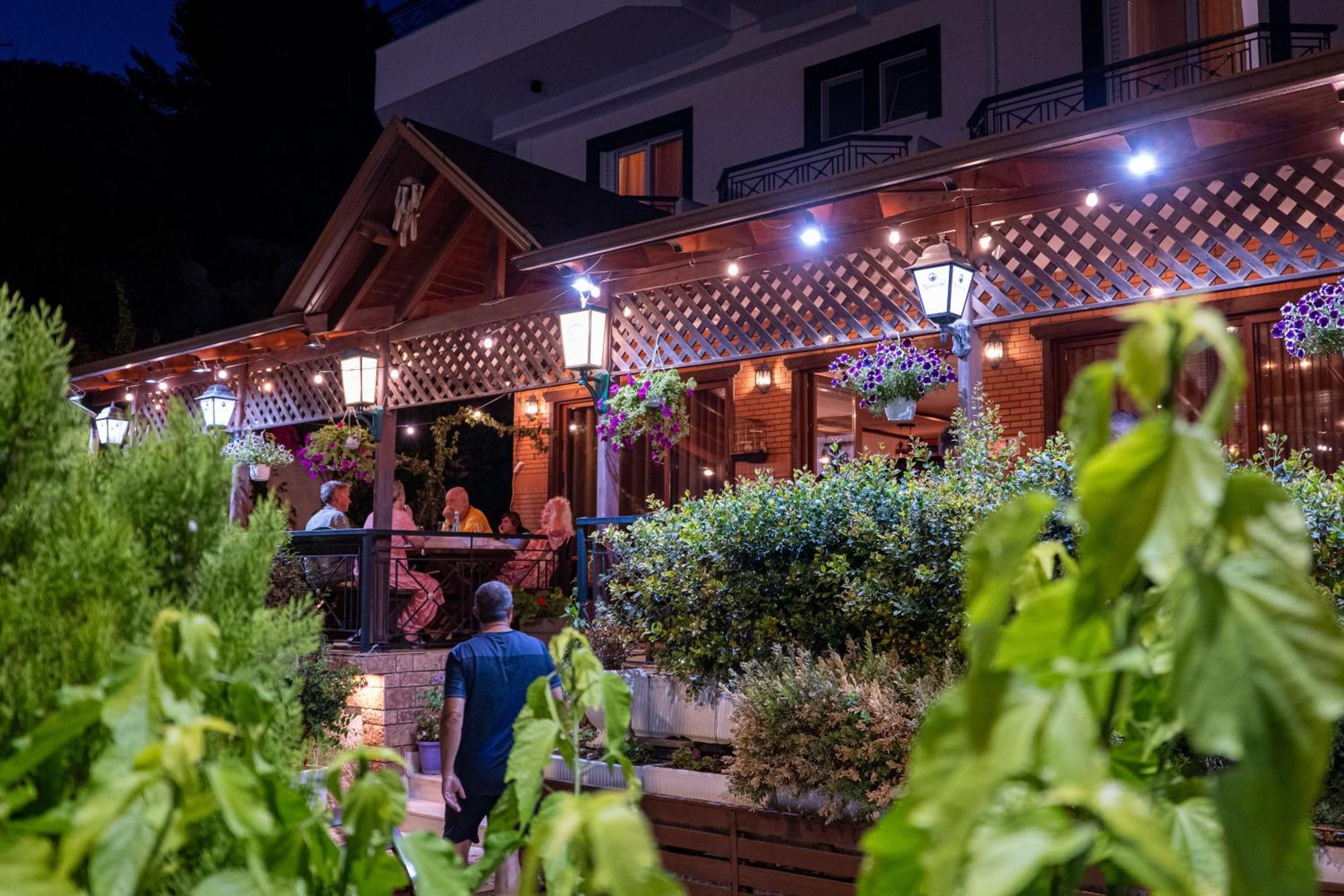 Sunkised Hotel Саранда Экстерьер фото